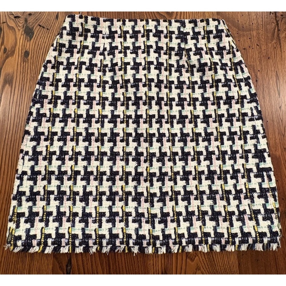 Ann Taylor Women's Skirt Back Zip Lined Multicolor Textured Size 2 Petite NWT